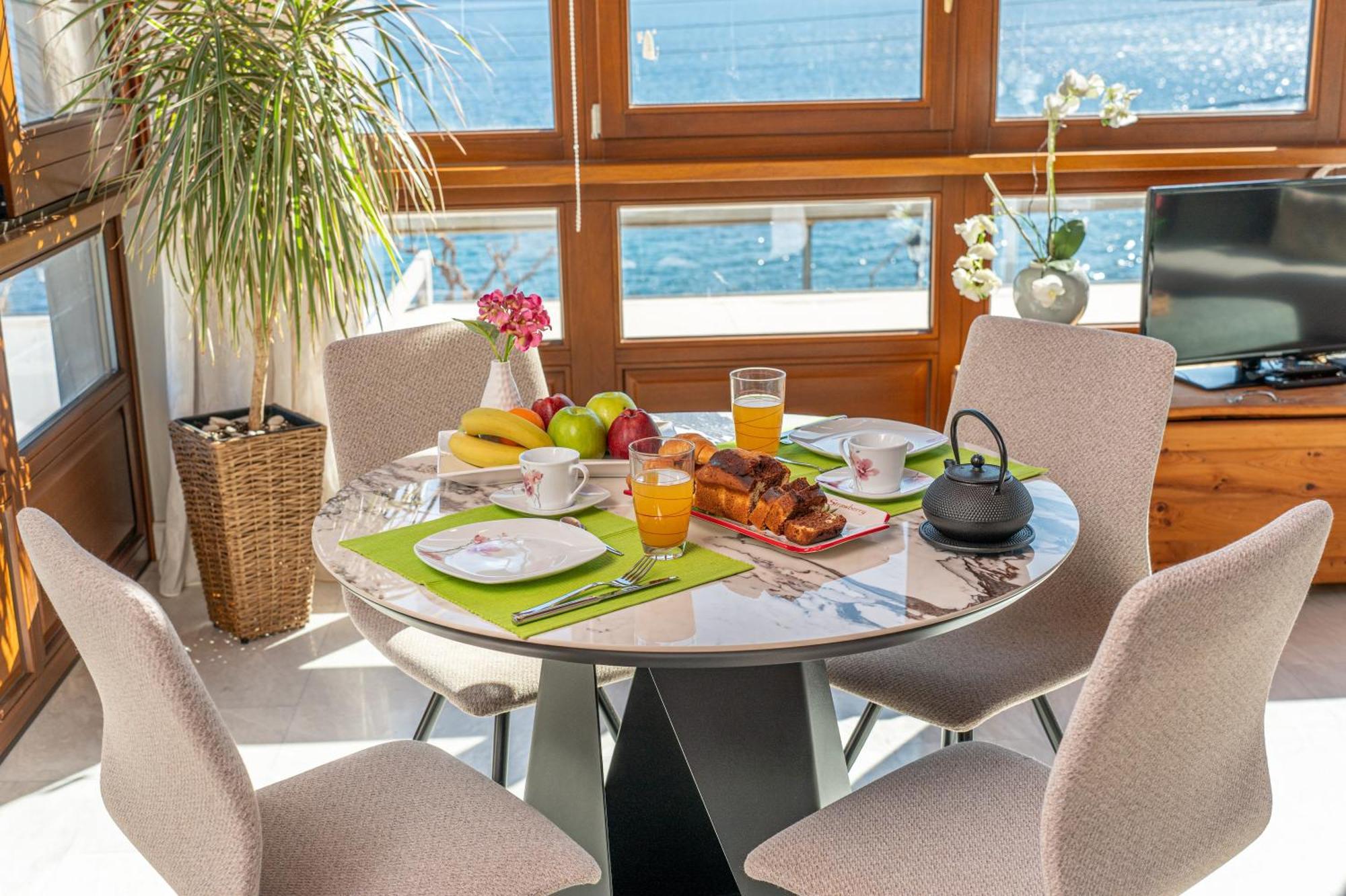 Sea Rock Apartment Agia Efimia Extérieur photo