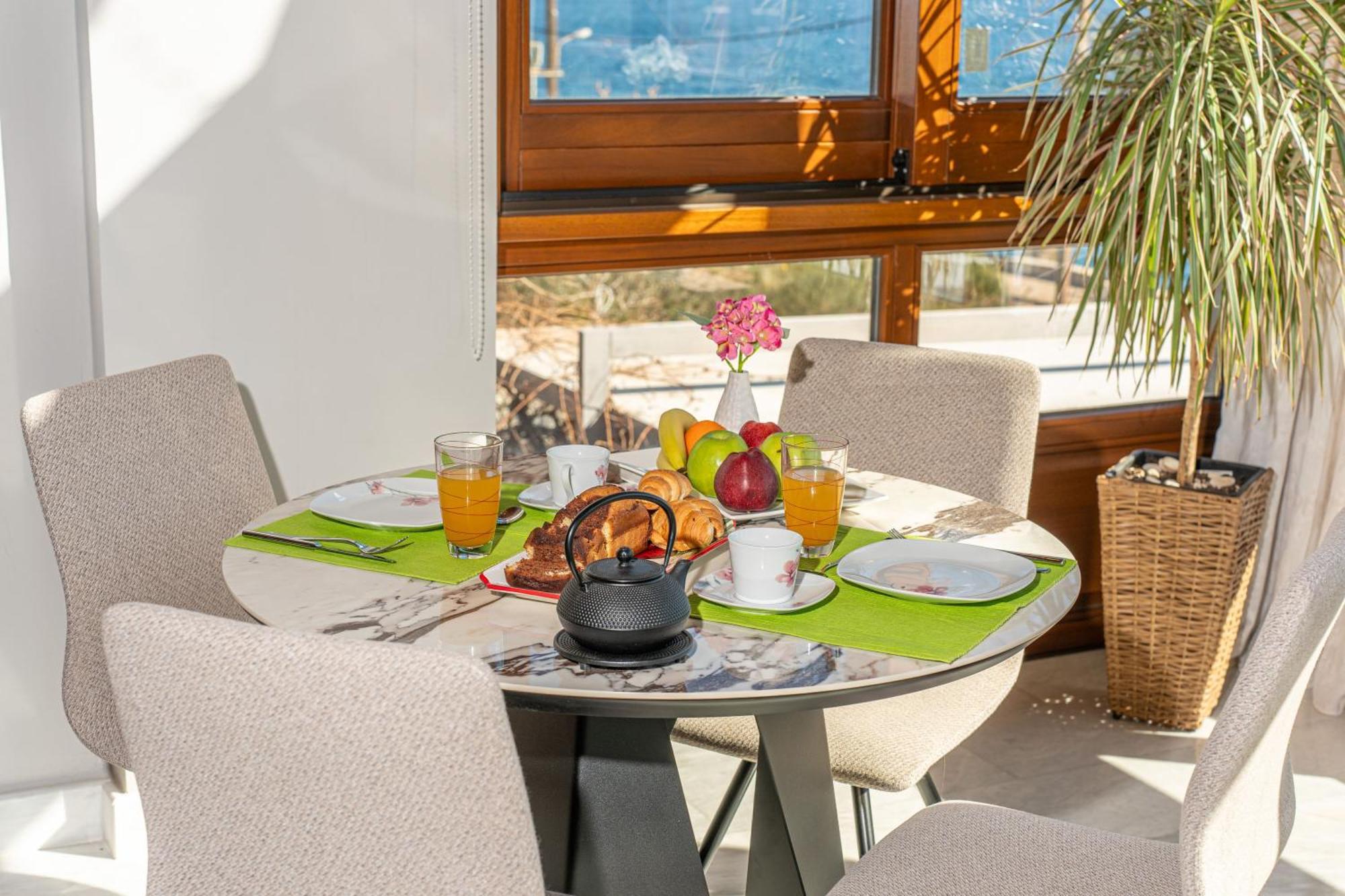 Sea Rock Apartment Agia Efimia Extérieur photo