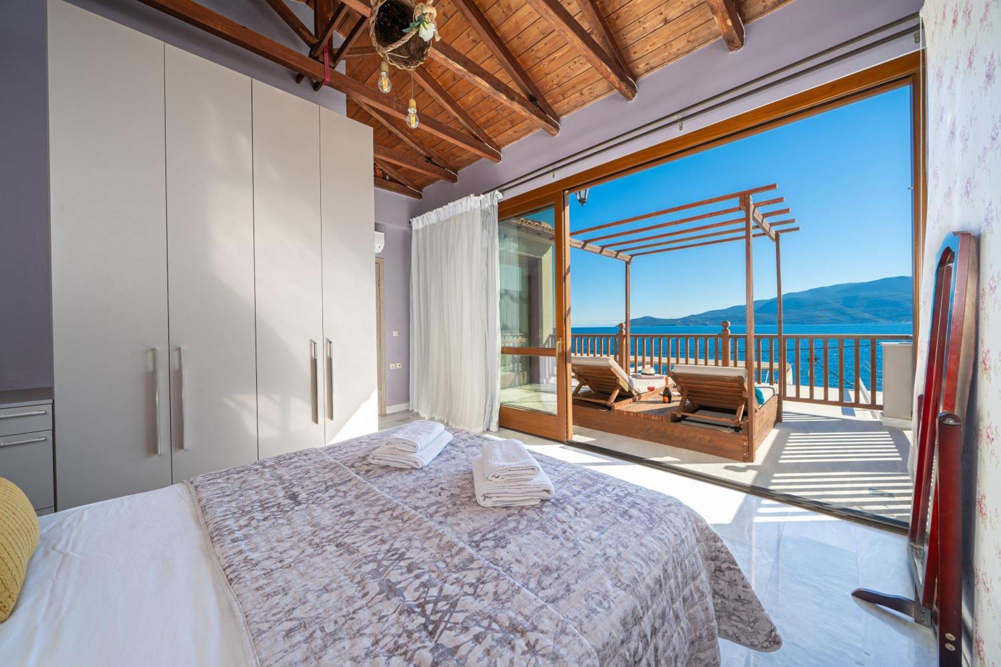 Sea Rock Apartment Agia Efimia Extérieur photo