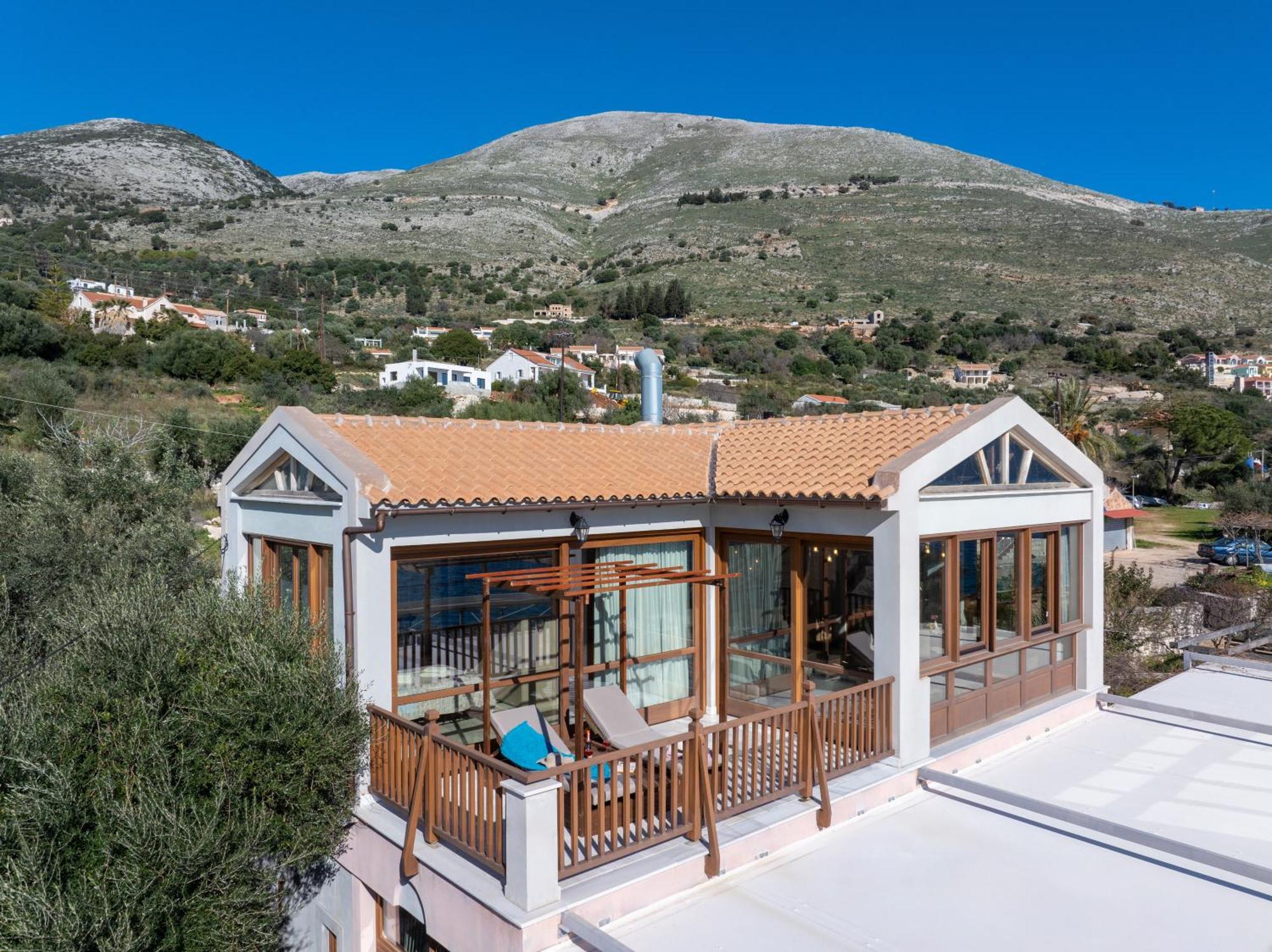 Sea Rock Apartment Agia Efimia Extérieur photo